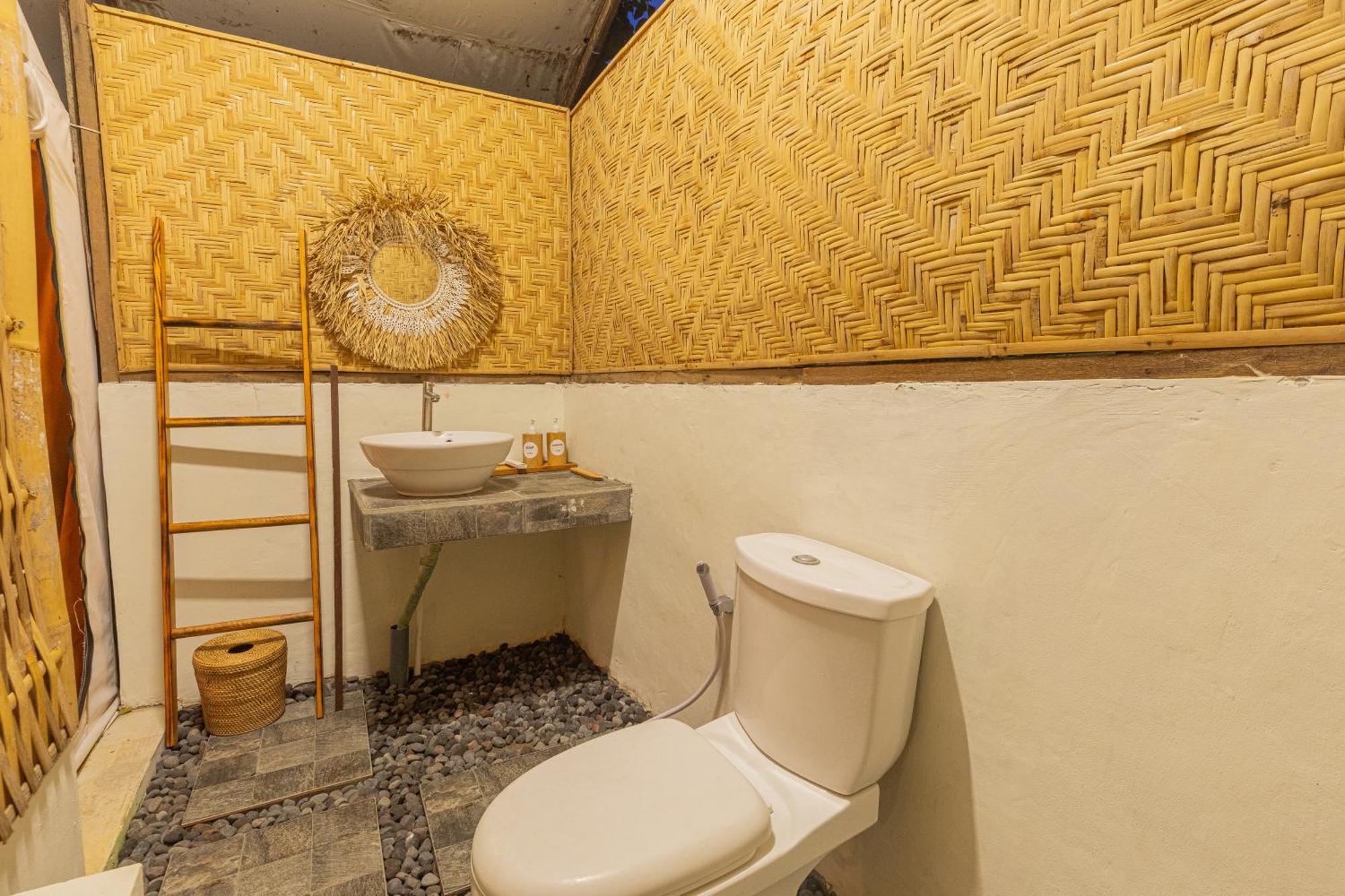 Camani Glamping Hotel Karangasem  Bagian luar foto
