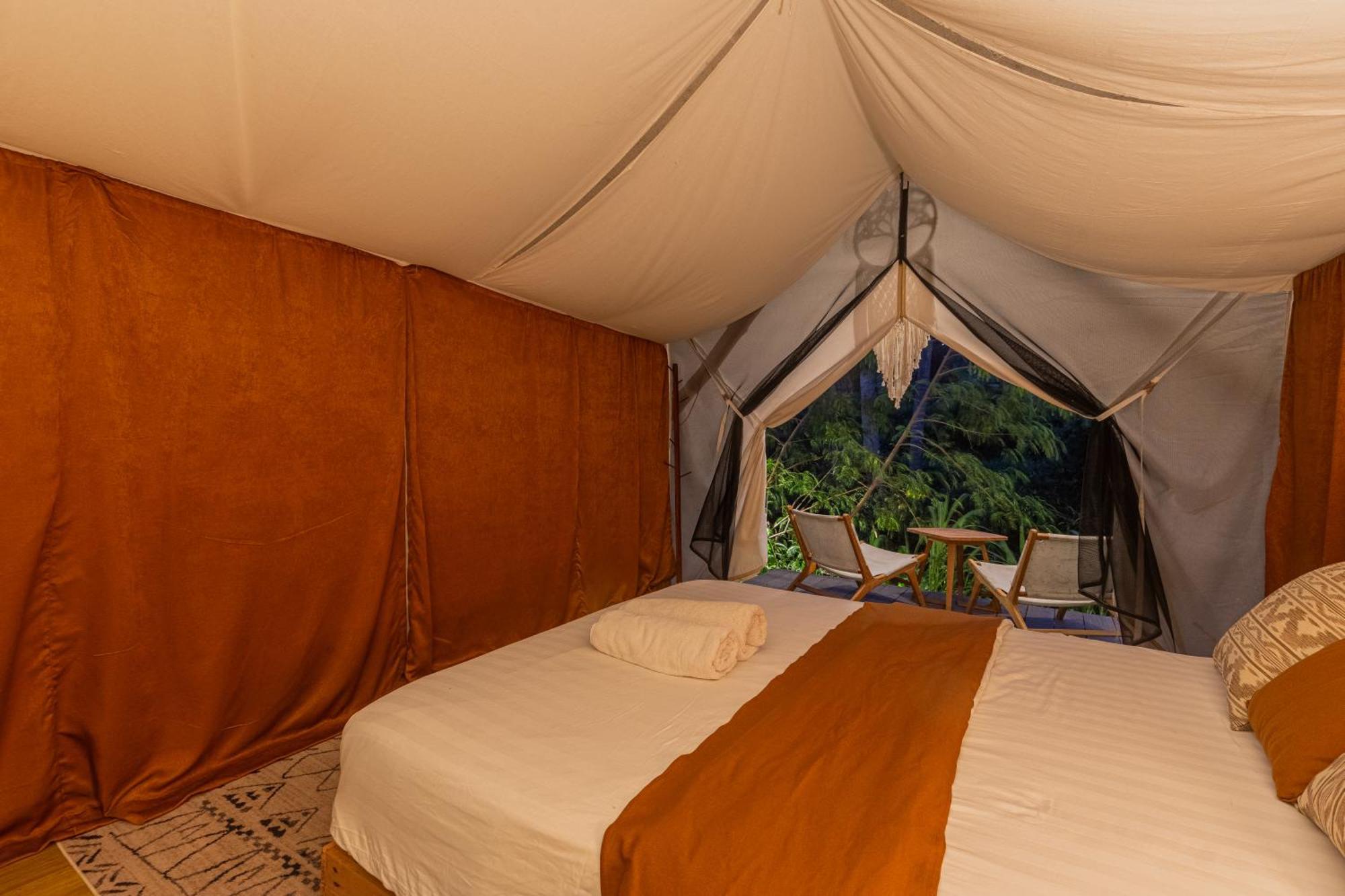 Camani Glamping Hotel Karangasem  Ruang foto